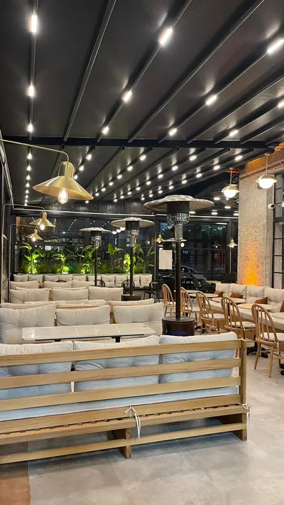 KATİP ÇELEBİ ÜNV.YAKININDA DEVREN KİRALIK KAFE